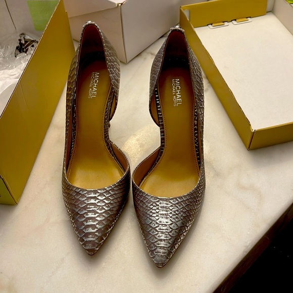 Michael Kors Shoes - Michael Kors lightly used